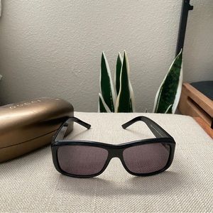 PRICE FIRM! Vintage Gucci Black Sunglasses